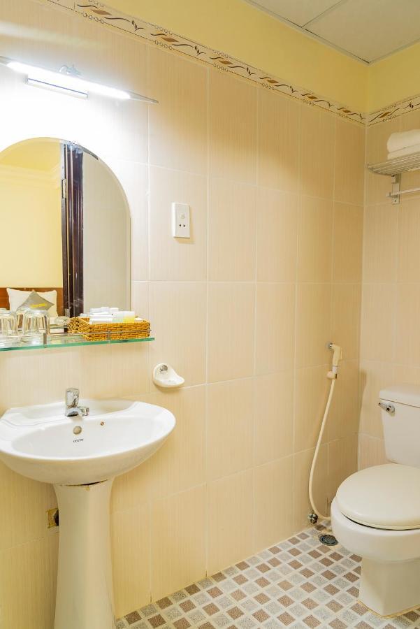Cosmo Square Hotel Ho Şi Min Dış mekan fotoğraf